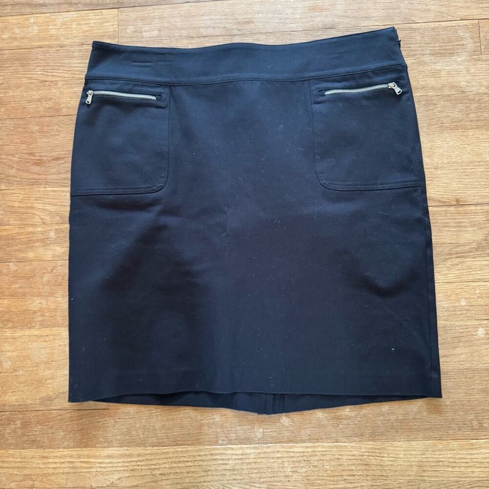 Ralph Lauren black knee length pencil skirt size 14
 b39